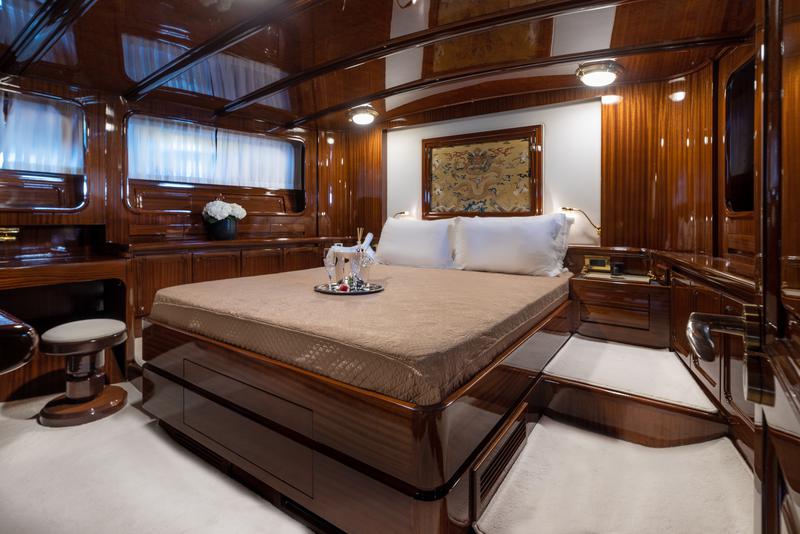 Book yachts online - other - CCYD 85 - Spirit L - rent