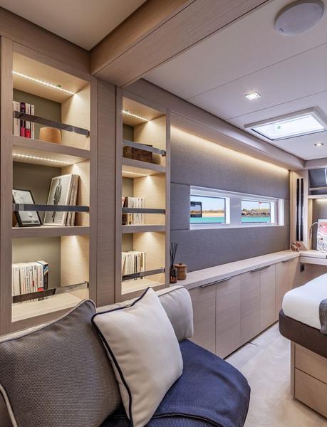 Book yachts online - catamaran - Lagoon 55 - Hydrus - rent