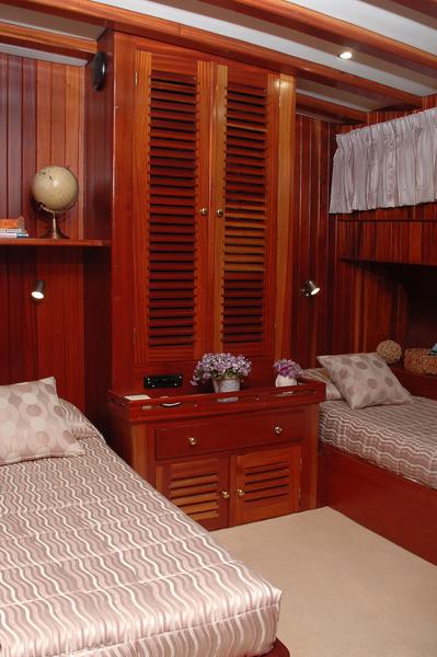 Book yachts online - other - Custom Motor Sailer 124' - Matina - rent