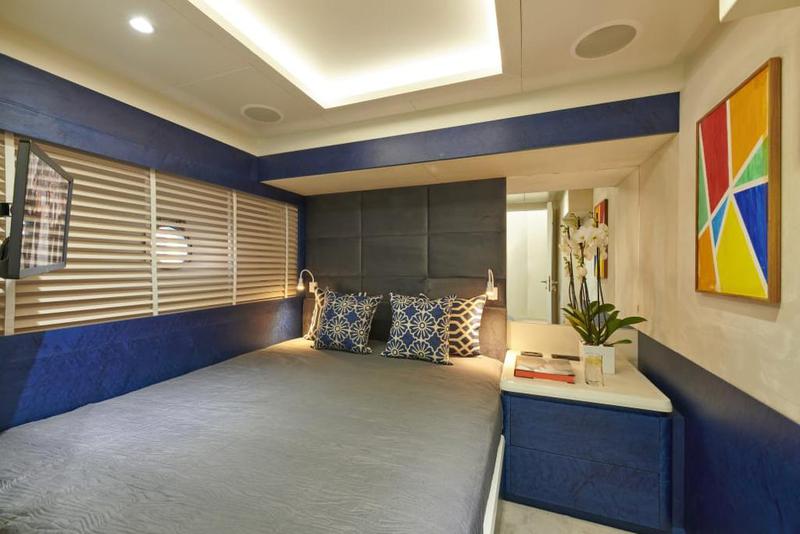Book yachts online - motorboat - Azimut 85F - La Fenice - rent