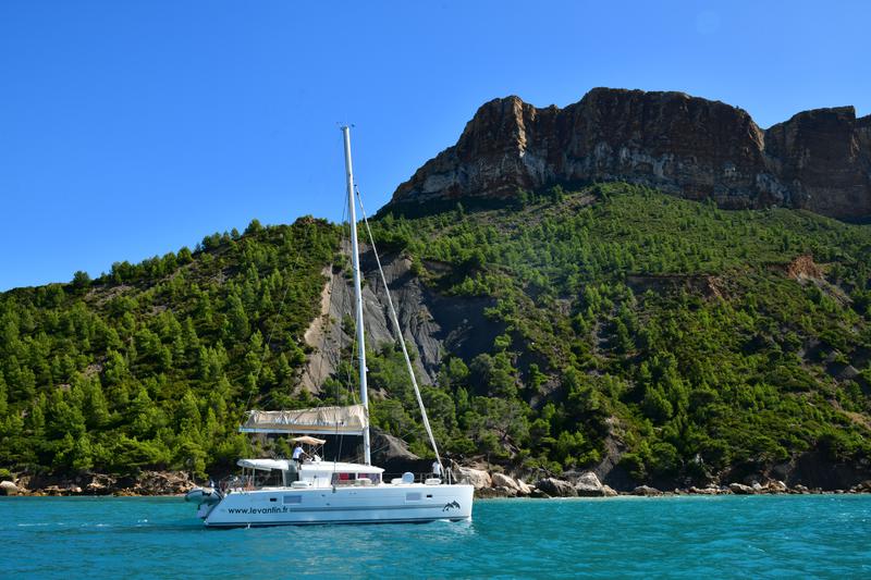 Book yachts online - catamaran - Lagoon 450 - Savana - rent