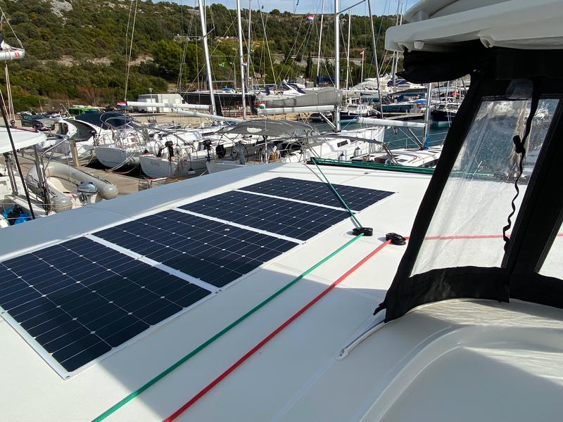 Book yachts online - catamaran - Lagoon 42 - Best Love - rent