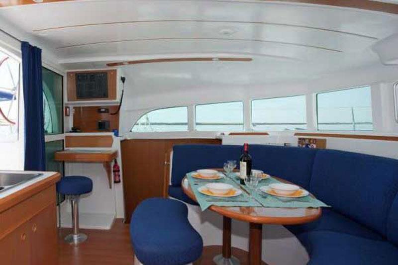 Book yachts online - False - Lagoon 380 (3Cab) - Tiando - rent