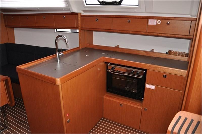 Book yachts online - False - Bavaria Cruiser 37 (3Cab) - Eneja - rent