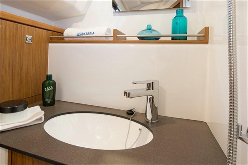 Book yachts online - False - Bavaria Cruiser 37 (3Cab) - Eneja - rent