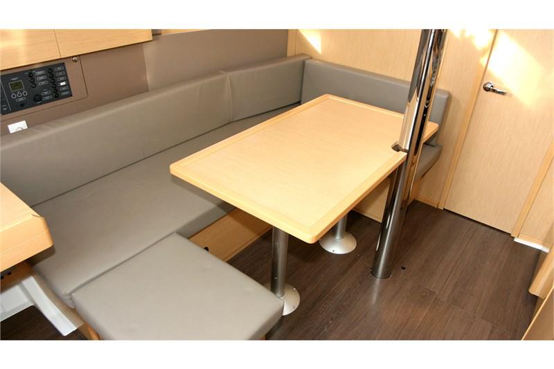 Book yachts online - False - Oceanis 38 (3Cab) - Olli - rent
