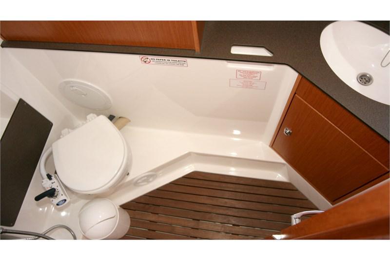 Book yachts online - False - Bavaria Cruiser 33 (2Cab) - Chili - rent