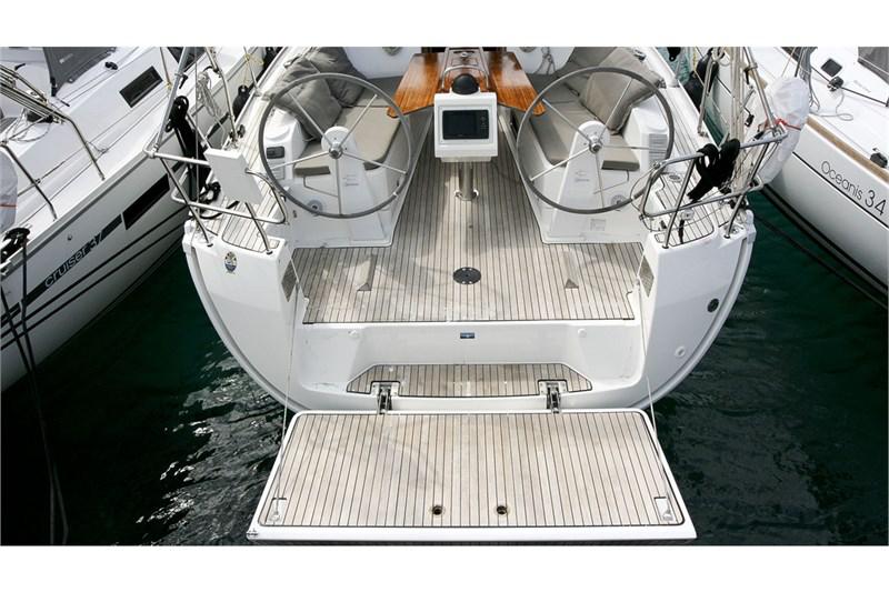 Book yachts online - False - Bavaria Cruiser 37 (2Cab) - Swing - rent