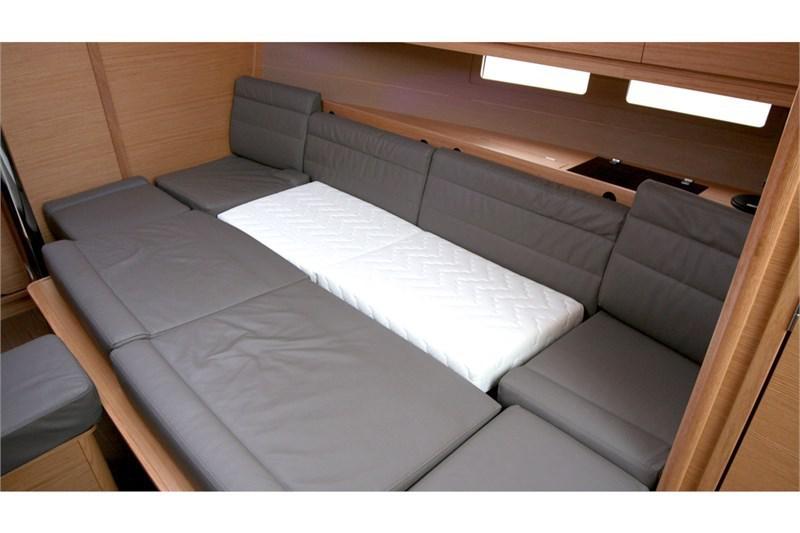 Book yachts online - False - Dufour 382 Grand Large (3Cab) - Lotta - rent