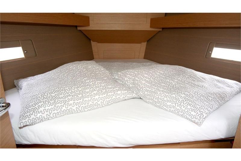 Book yachts online - False - Dufour 382 Grand Large (3Cab) - Lotta - rent