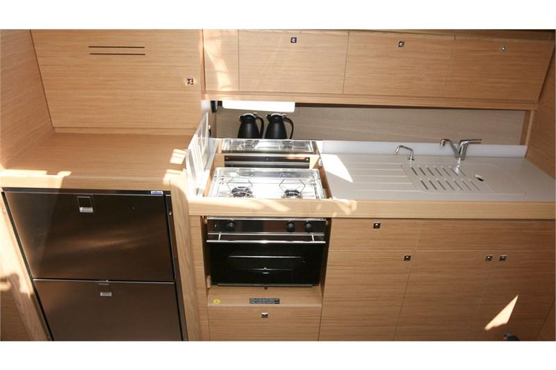 Book yachts online - False - Dufour 382 Grand Large (3Cab) - Henry - rent