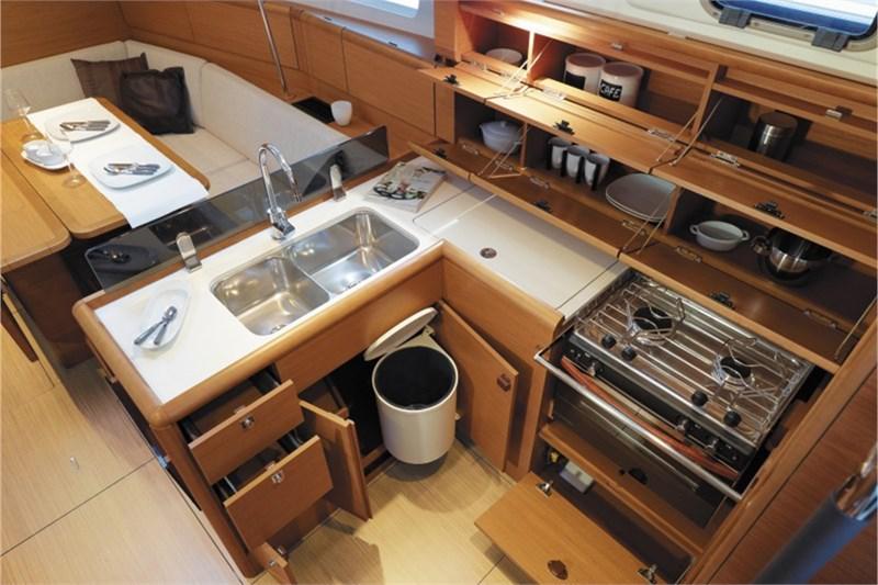 Book yachts online - False - Sun Odyssey 389 (3Cab) - Tina - rent
