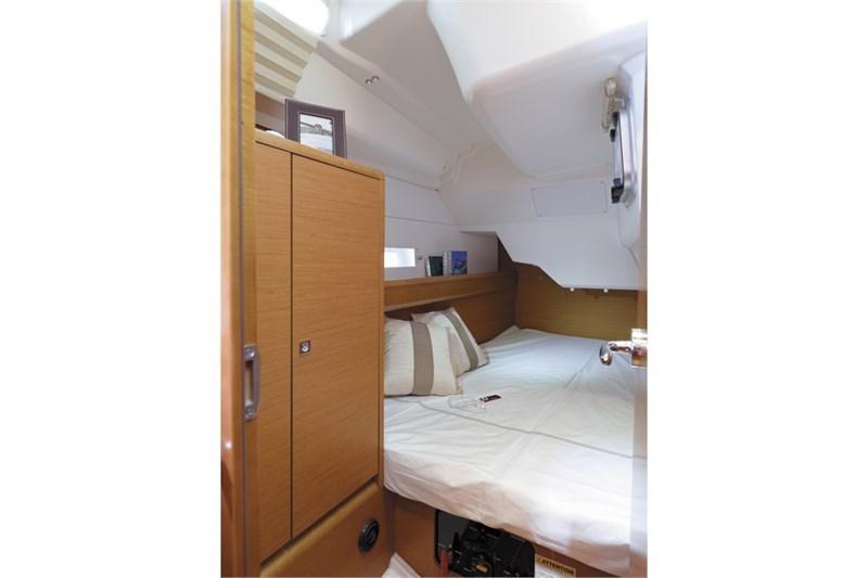 Book yachts online - False - Sun Odyssey 389 (3Cab) - Tina - rent