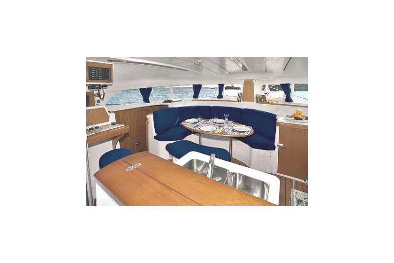 Book yachts online - False - Lagoon 380 (4Cab) - Brut de pomme - rent