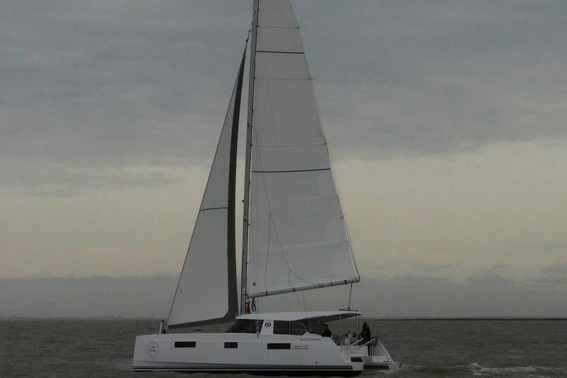 Book yachts online - False - Nautitech Open 40 (4Cab) - Pink Lady - rent