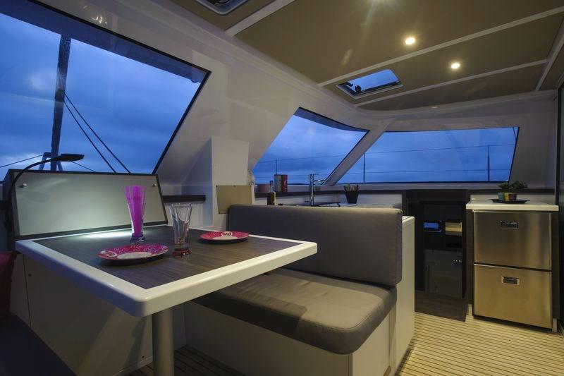 Book yachts online - False - Nautitech Open 40 (4Cab) - Pink Lady - rent