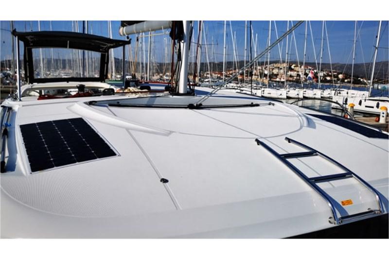 Book yachts online - False - Lagoon 40 (4+2Cab) - Vaiana - rent