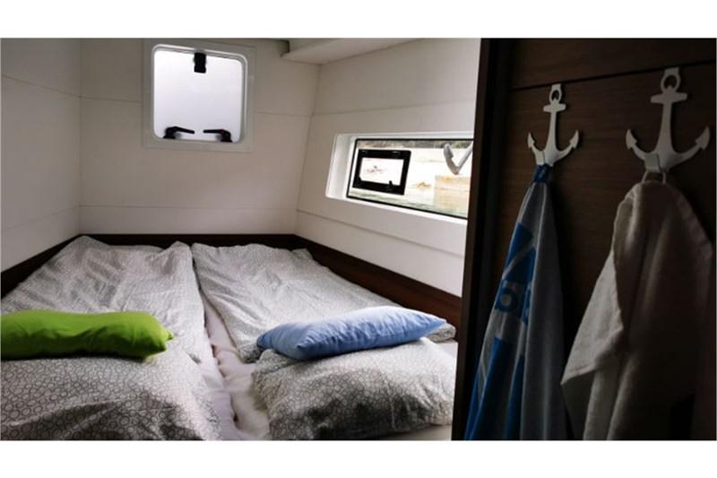 Book yachts online - False - Lagoon 40 (4+2Cab) - Vaiana - rent