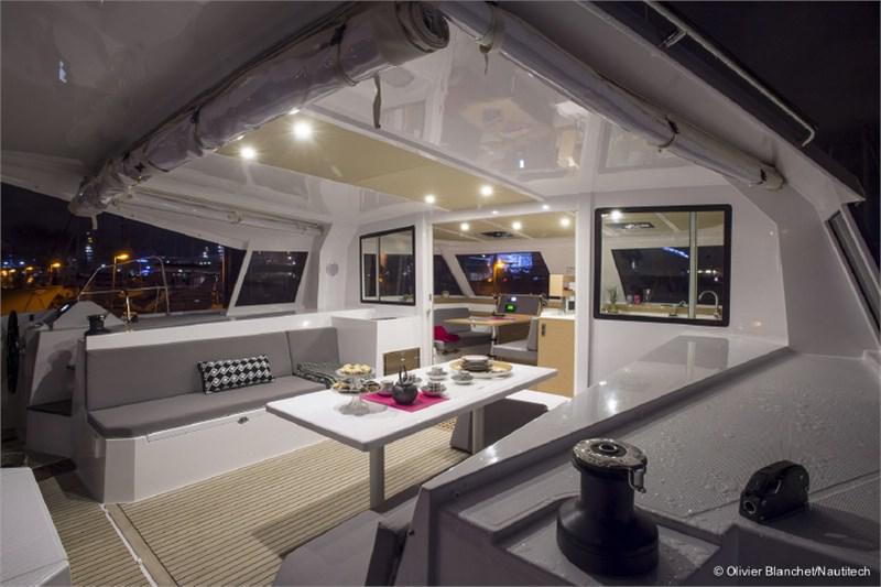 Book yachts online - False - Nautitech Open 40 (4Cab) - Golden Delicious - rent