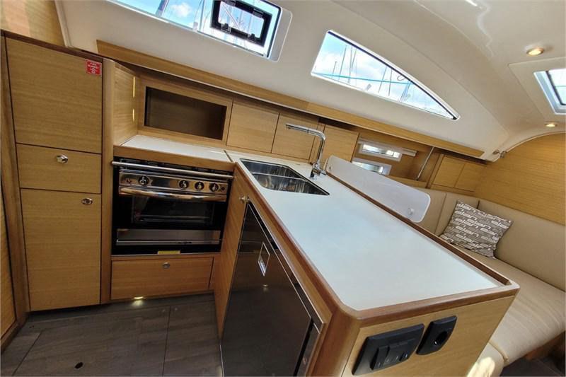 Book yachts online - False - Elan Impression 40.1 (3cab) - Eliana - rent