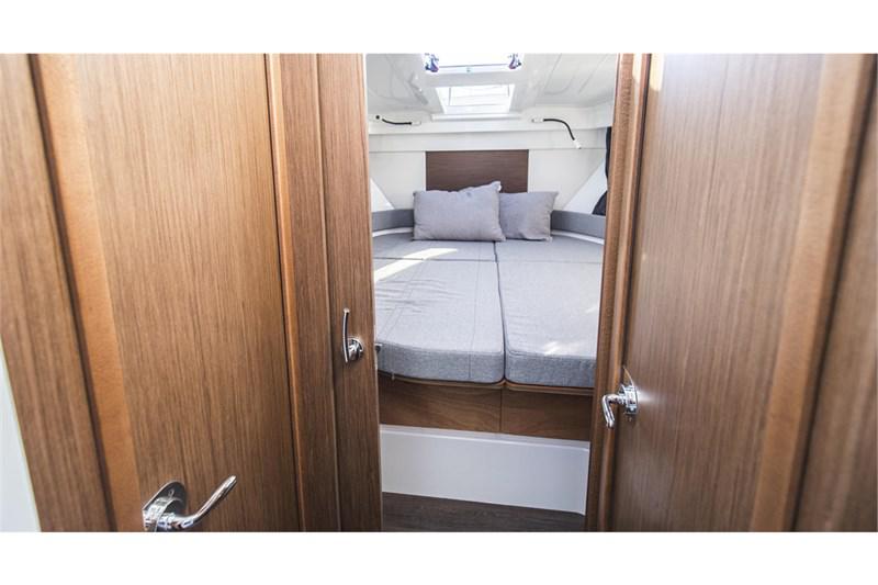 Book yachts online - False - Antares 9 OB - Aurora - rent