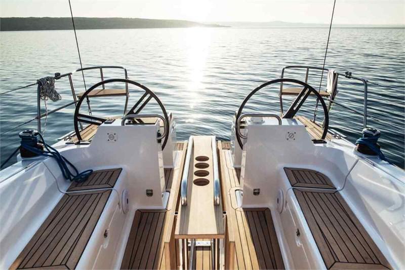 Book yachts online - False - Elan Impression 40.1 (3cab) - Kaya - rent