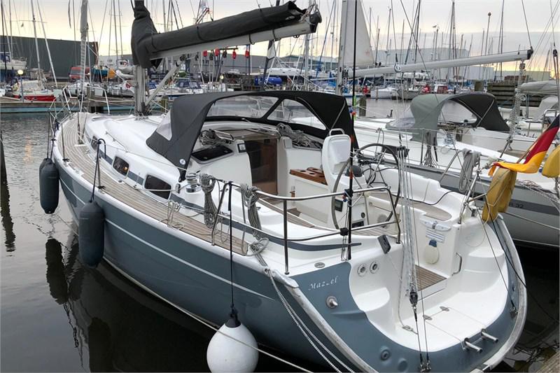 Book yachts online - False - Bavaria 37 Cruiser (2Cab) - Mazzel - rent