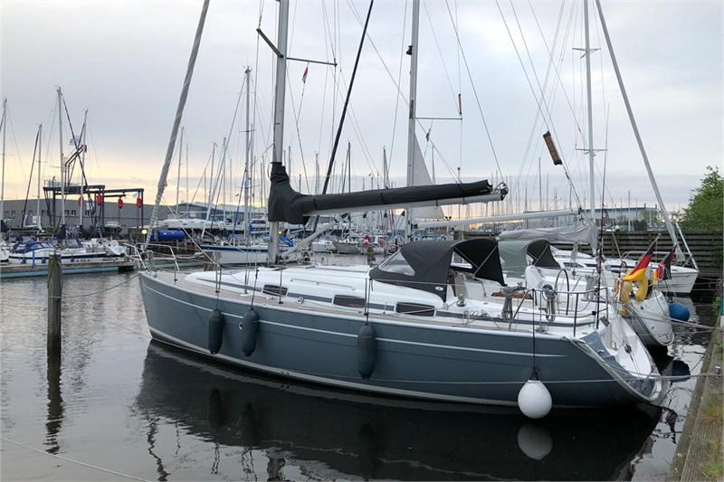 Book yachts online - False - Bavaria 37 Cruiser (2Cab) - Mazzel - rent