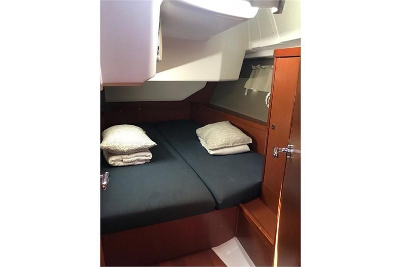 Book yachts online - False - Oceanis 45 (4Cab) - Alboran Gin Tonic (Radazul) - rent