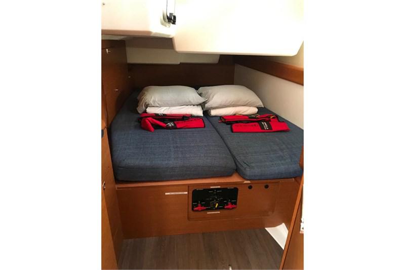 Book yachts online - False - Sun Odyssey 519 (5Cab) - Alboran Prosecco (Mallorca/La Lonja) - rent