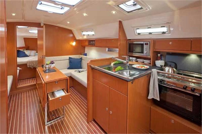Book yachts online - False - Bavaria Cruiser 36 (3Cab) - Carpe Diem - rent
