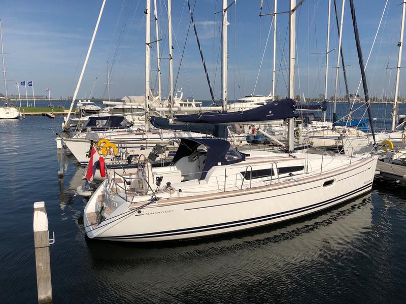 Book yachts online - sailboat - Sun Odyssey 36i - WaterProof - rent