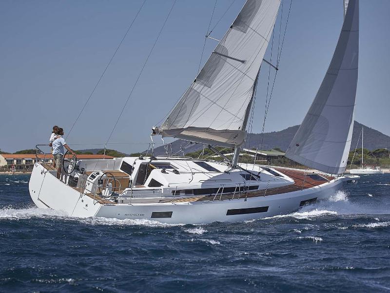 Book yachts online - sailboat - Sun Odyssey 440 - MIKE CHARLIE - rent