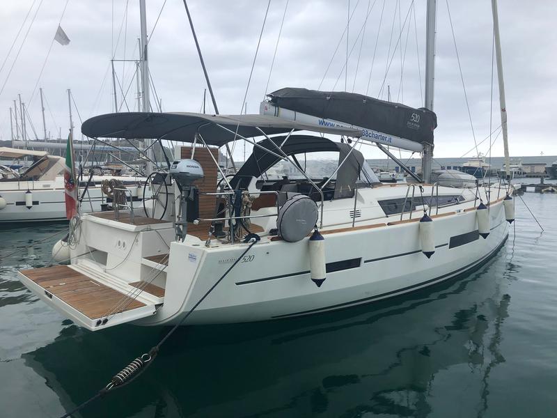 Book yachts online - sailboat - Dufour 520 Grand Large - Malù - rent