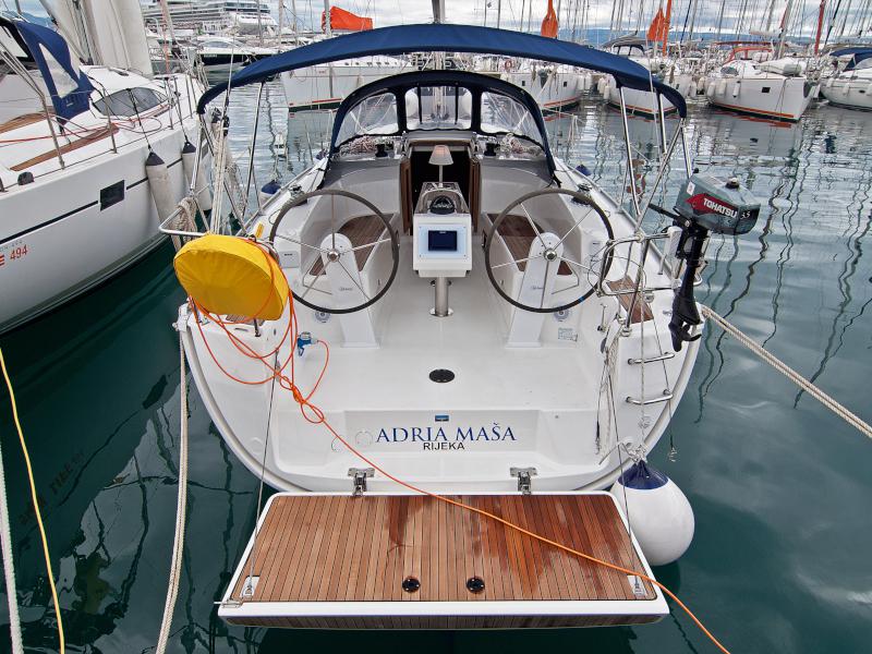 Book yachts online - sailboat - Bavaria Cruiser 34 - Adria Maša - rent