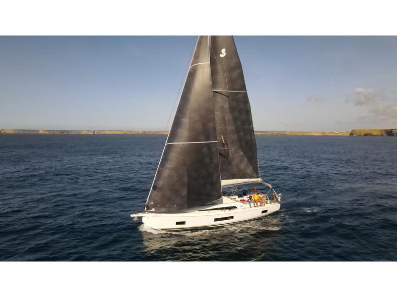 Book yachts online - sailboat - Oceanis 46.1 - Yess Boss (First Line) - rent
