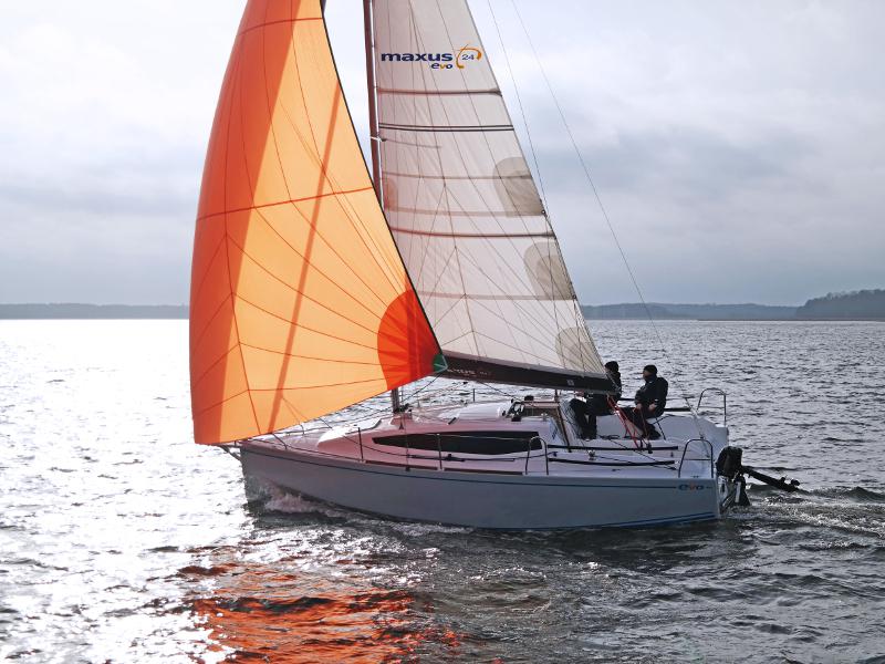 Book yachts online - sailboat - Maxus Evo 24 Prestige + - MELISSANI - rent