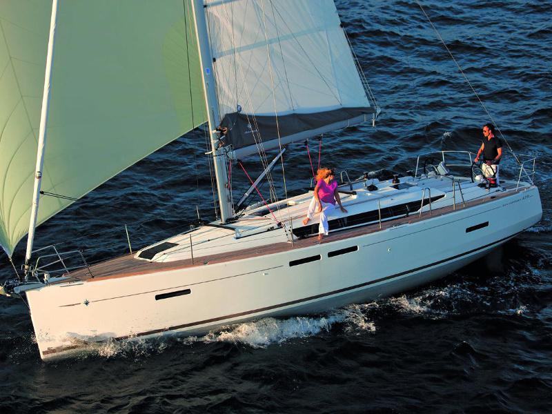 Book yachts online - sailboat - Moorings 419 -  - rent