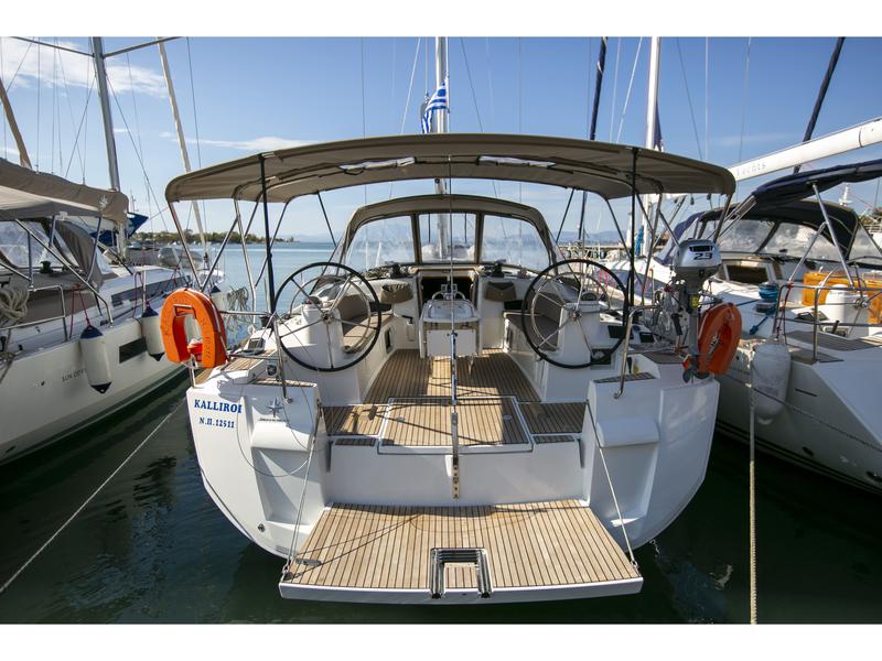 Book yachts online - sailboat - Sun Odyssey 519 -  5 cabs - KALLIROI - rent