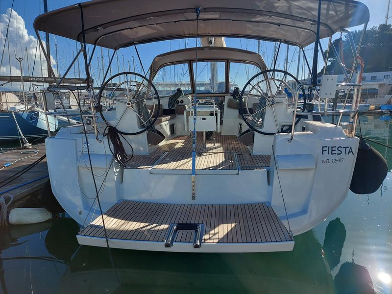 Book yachts online - sailboat - Sun Odyssey 519 -  5 cabs - FIESTA - rent