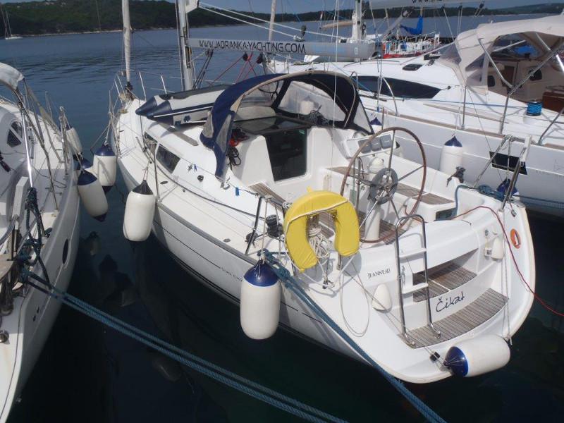Book yachts online - sailboat - Sun Odyssey 32 i - Čikat - rent