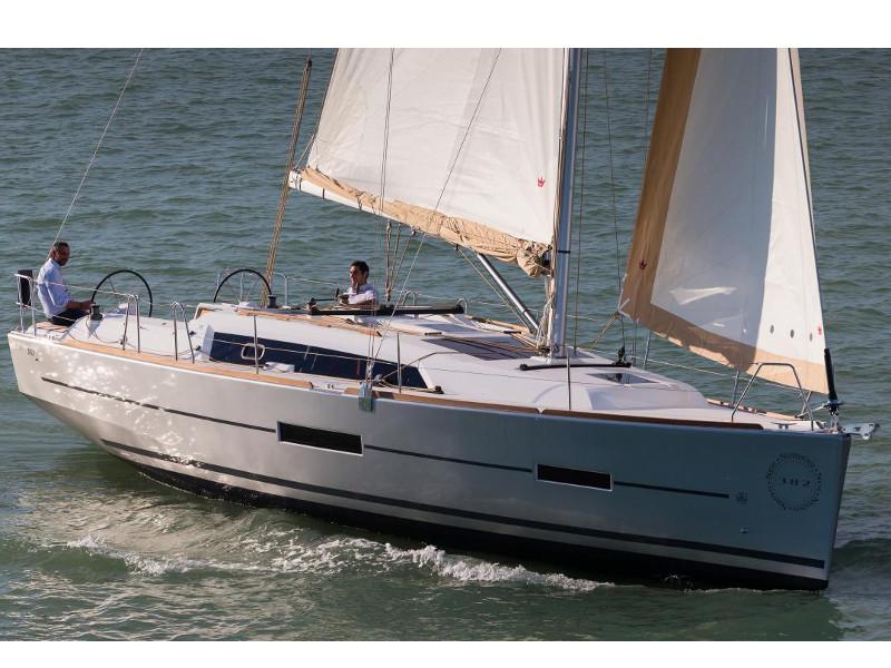 Book yachts online - sailboat - Dufour 382 GL - Niké - rent