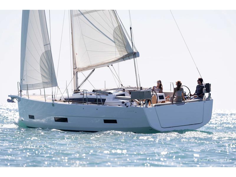 Book yachts online - sailboat - Dufour 390 Grand Large - Martini - rent