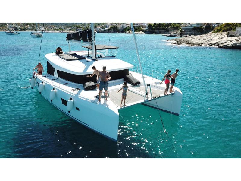 Book yachts online - catamaran - Lagoon 42 - Kit Cat - rent
