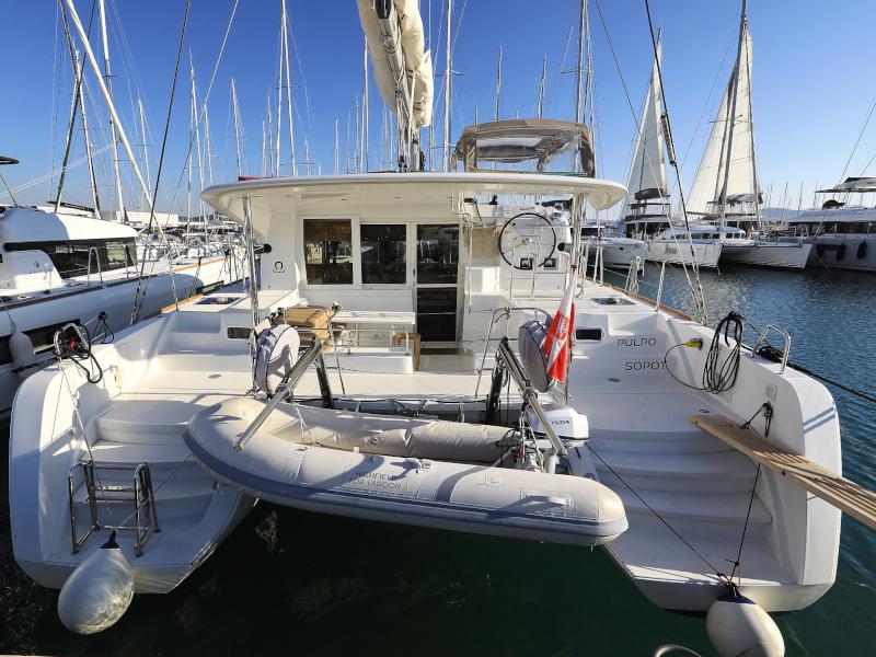Book yachts online - catamaran - Lagoon 39 - PULPO - rent