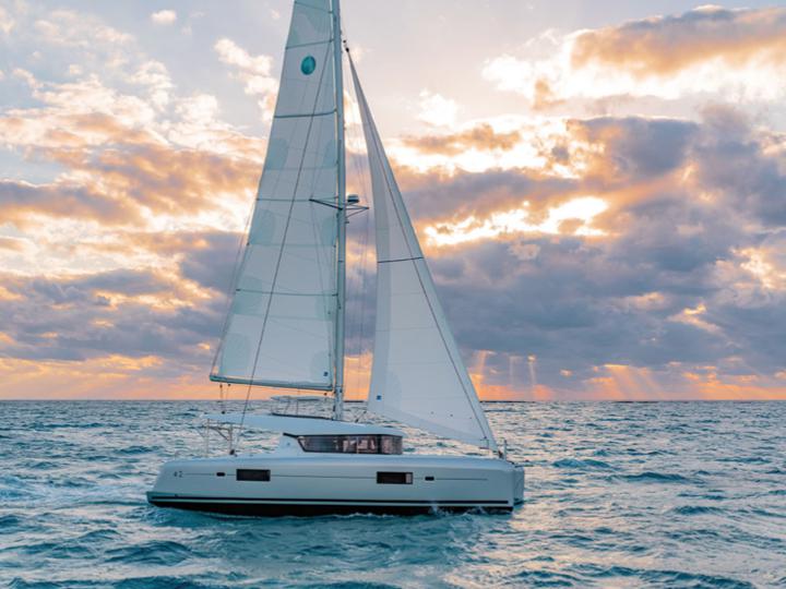 Book yachts online - catamaran - Lagoon 42 - Felis (Inverter, WM) - rent