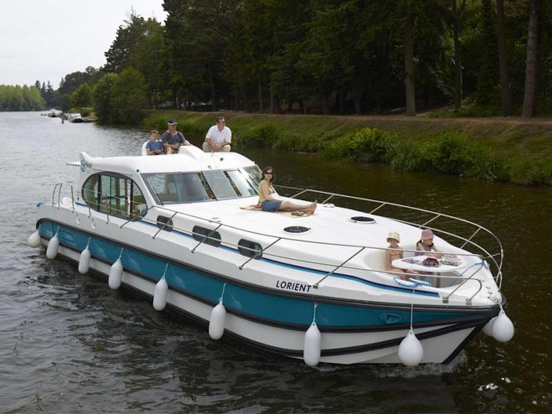 Book yachts online - motorboat - Estivale Sixto - KÉRÉSZ HU - rent