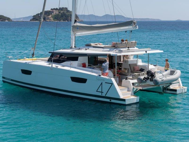Book yachts online - catamaran - Saona 47 - Super Trouper - rent