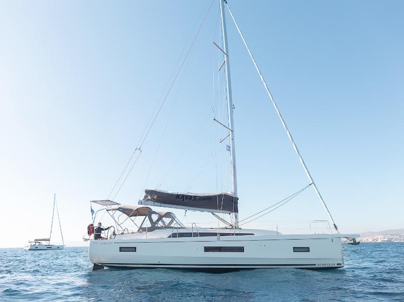 Book yachts online - sailboat - Oceanis 40.1 - KOS 40.3 - rent