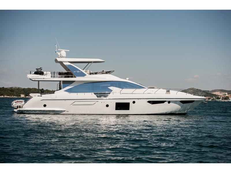 Book yachts online - motorboat - Azimut 72 Fly - Alyss - rent